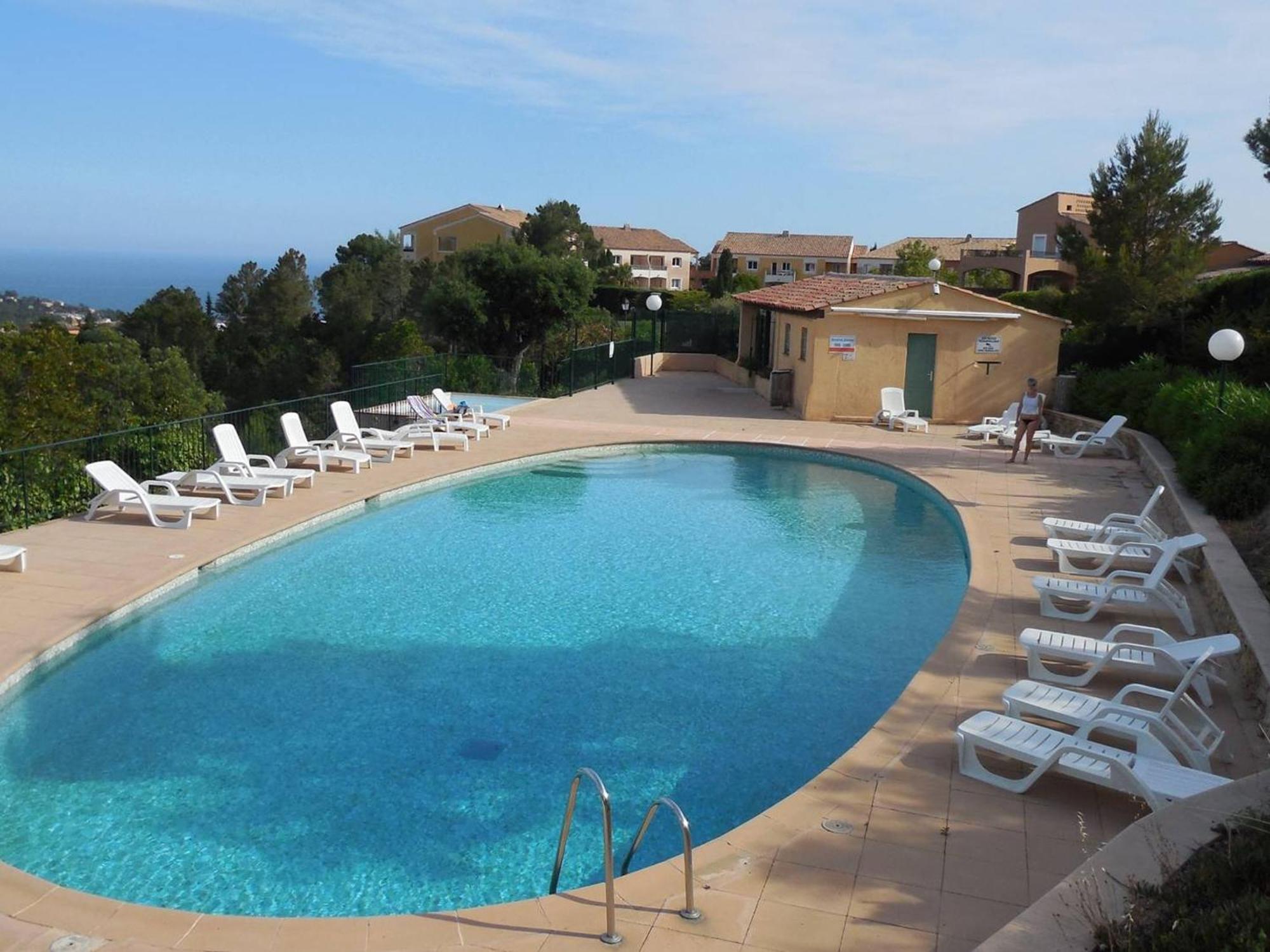 Mazet Climatise Avec Piscine, Tennis Et Parking, Ideal Pour Familles - Fr-1-768-106 *